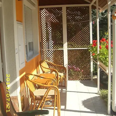 Vincze Apartman Апартаменты *