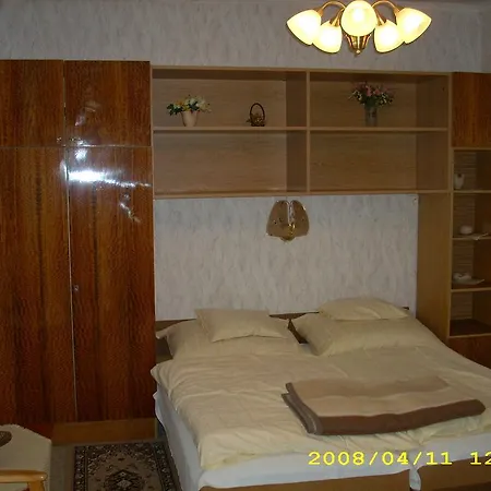 Vincze Apartman Бюк